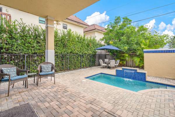 Lauderdale By The Sea, FL 33308,4562 Poinciana ST