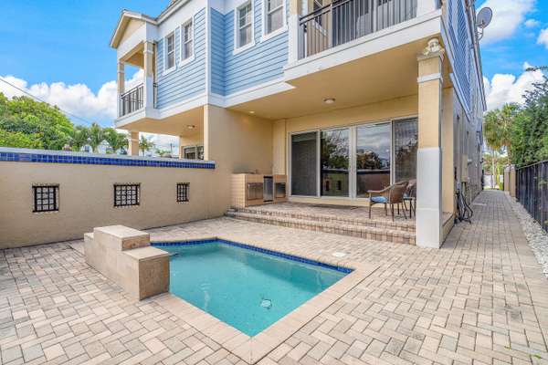 Lauderdale By The Sea, FL 33308,4562 Poinciana ST