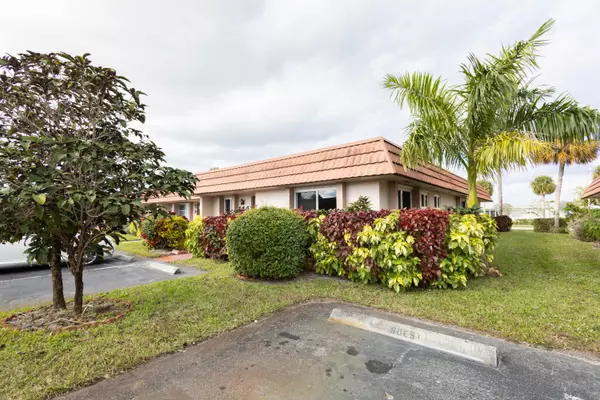 5775 Fernley W DR 144, West Palm Beach, FL 33415