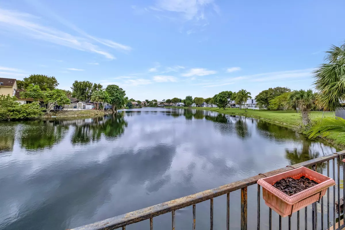 Miami, FL 33175,12250 SW 20th TER 7-2