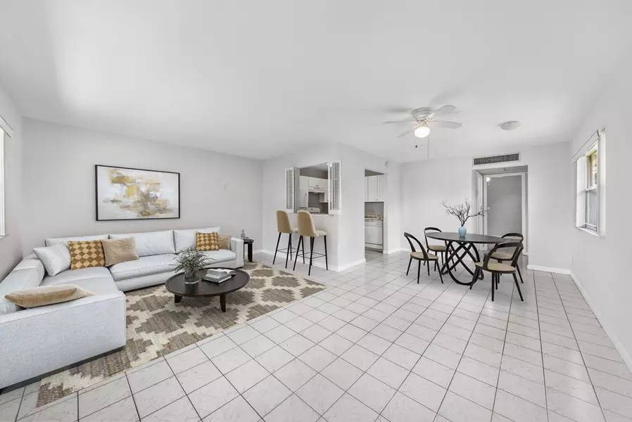 342 Seville O, Delray Beach, FL 33446