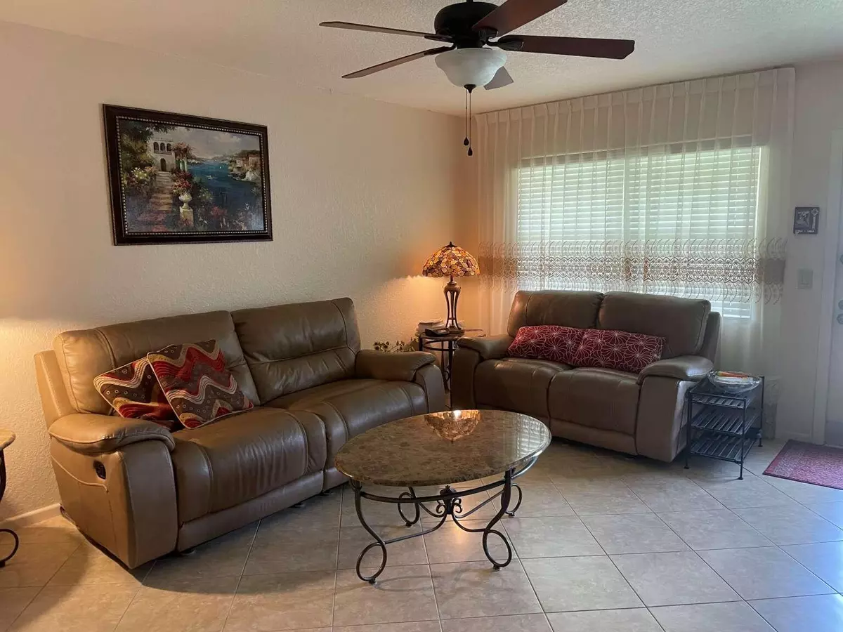 Deerfield Beach, FL 33442,506 W Tilford