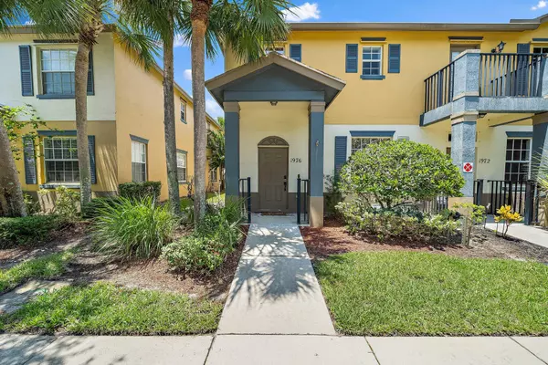 Modern Living in East Lake Village: 1976 SE High Springs DR, Port Saint Lucie,Lindsay Maldonado