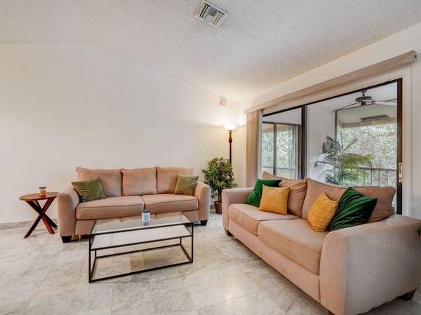 Boca Raton, FL 33486,5650 Coach House CIR G