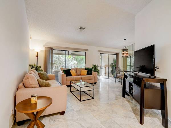 Boca Raton, FL 33486,5650 Coach House CIR G