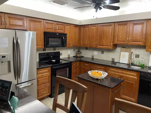 Hypoluxo, FL 33462,8052 Ambach WAY 15a