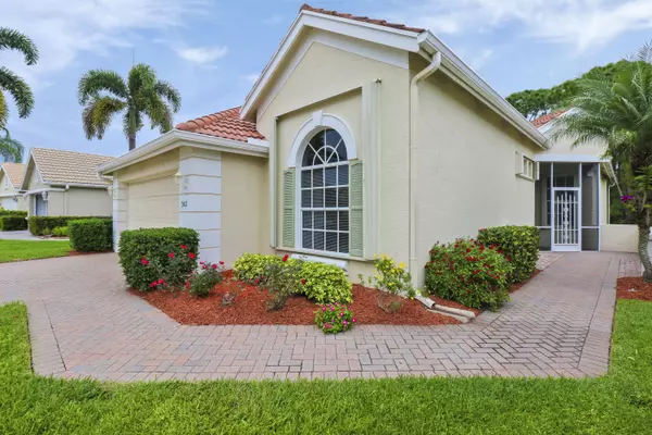 Port Saint Lucie, FL 34986,902 SW Munjack CIR