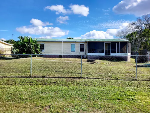 1427 Jordan LOOP Bhr, Okeechobee, FL 34974