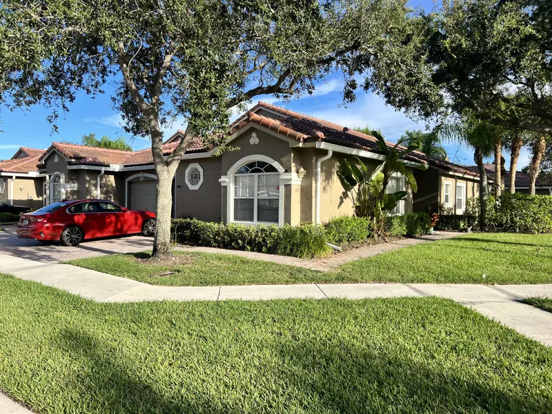 8430 Via Leonessa, Boca Raton, FL 33433