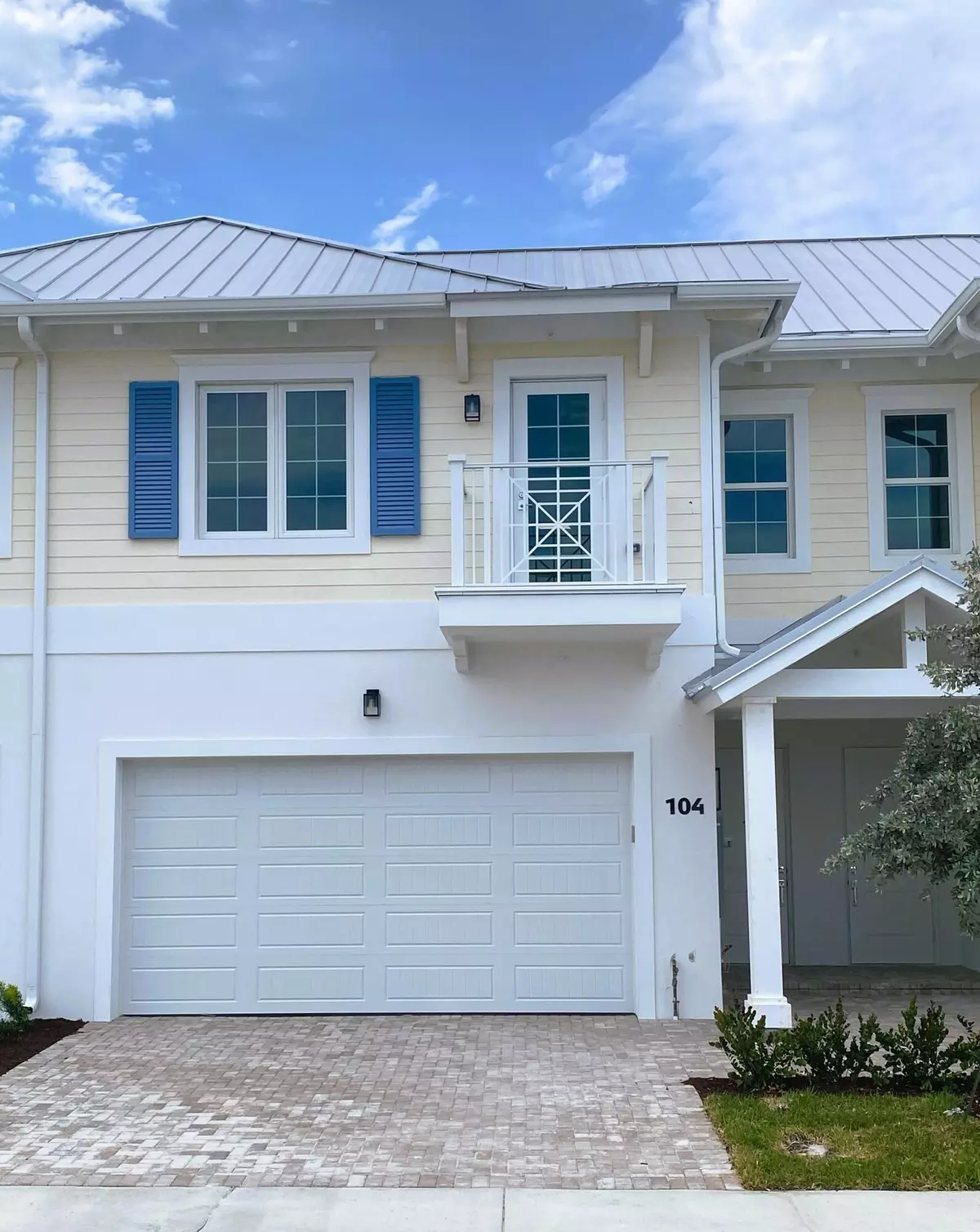 Tequesta, FL 33469,104 Royal Palm CIR