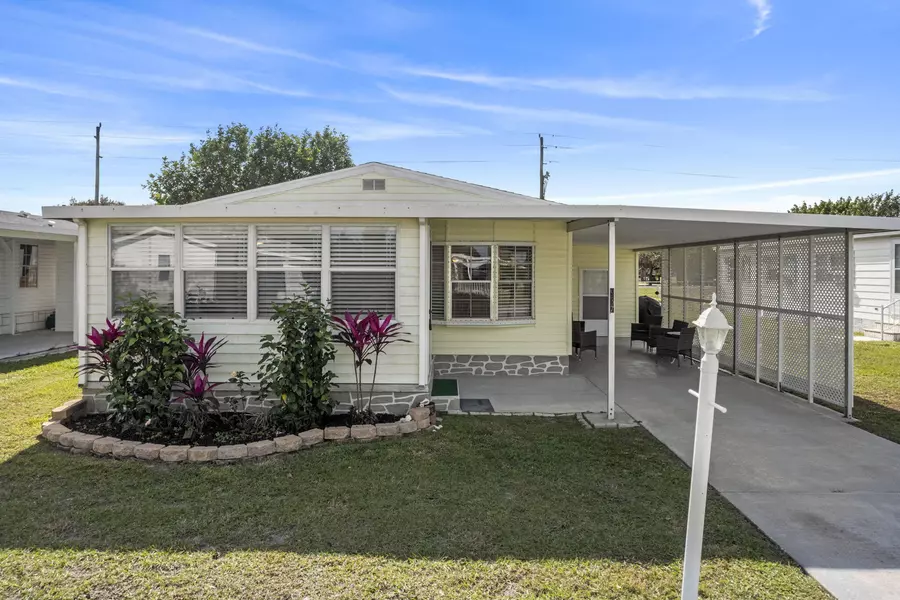 937 Vireo DR, Barefoot Bay, FL 32976