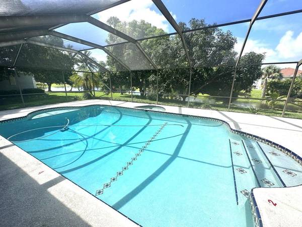 2944 NE Loquat LN, Jensen Beach, FL 34957