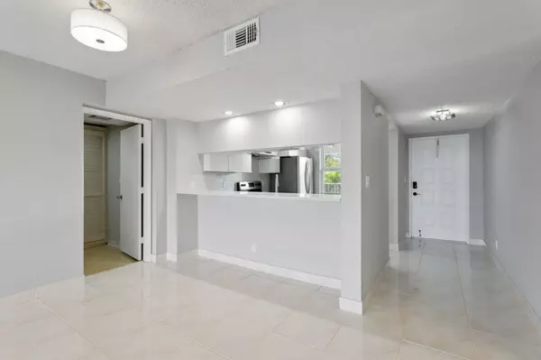 Pompano Beach, FL 33069,4191 Cypress Reach CT 304