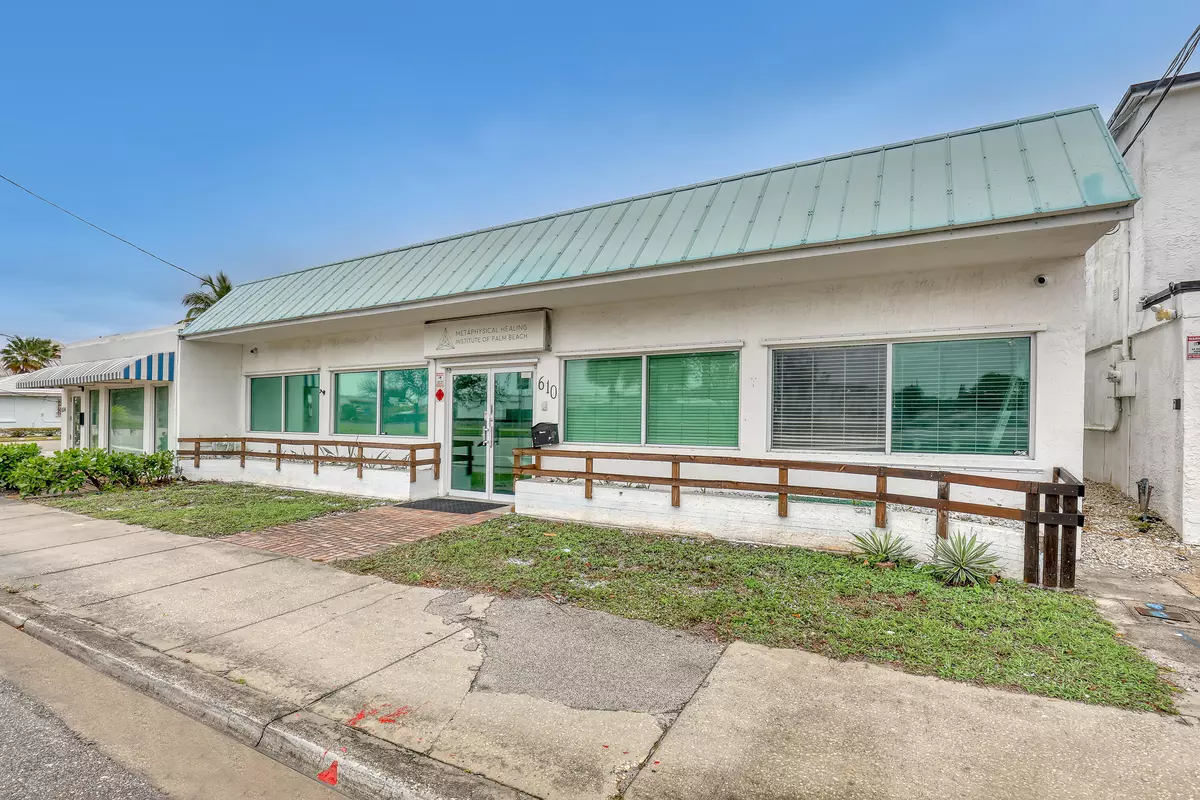 Lantana, FL 33462,610 N Dixie HWY