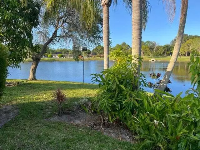 Stuart, FL 34997,6046 SE Grand Cay CT