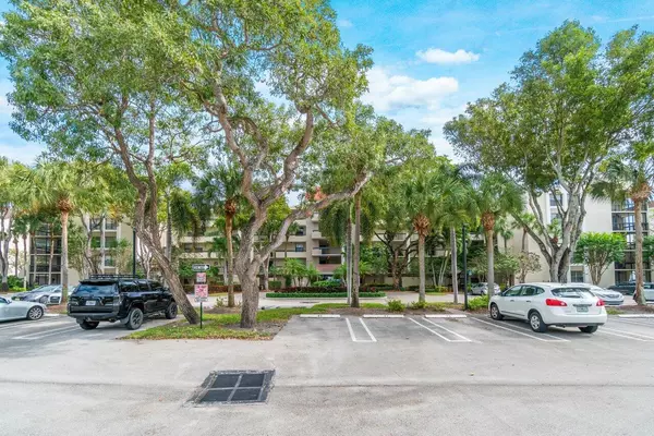 Delray Beach, FL 33444,2025 Lavers CIR D111