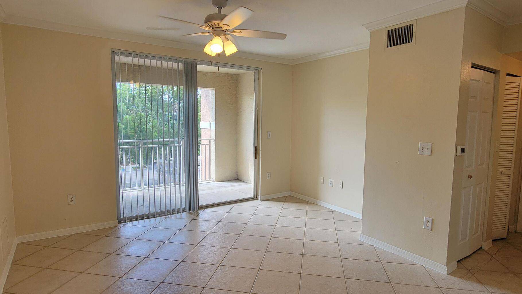 West Palm Beach, FL 33411,6533 Emerald Dunes DR 304
