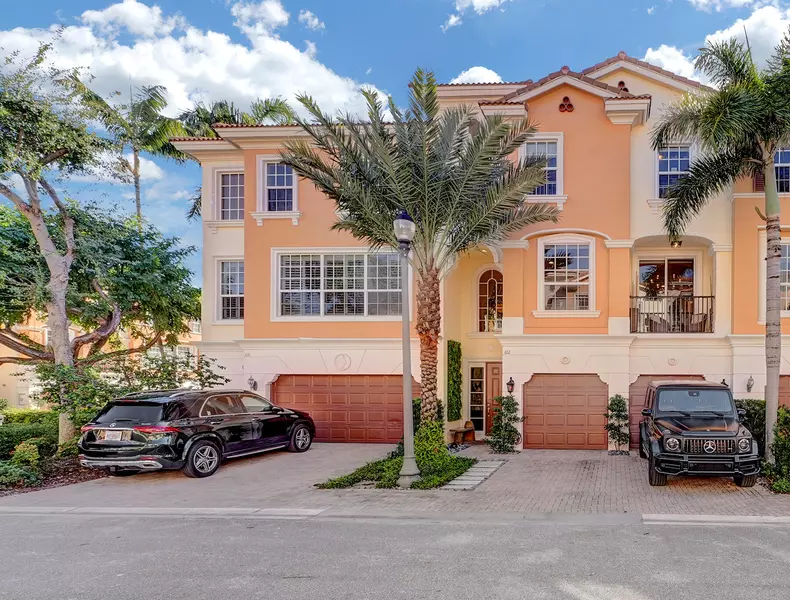 612 NE Rossetti LN, Boca Raton, FL 33487