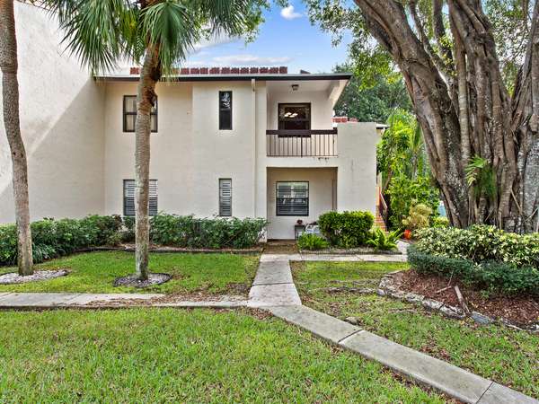 7956 Eastlake DR 16h, Boca Raton, FL 33433