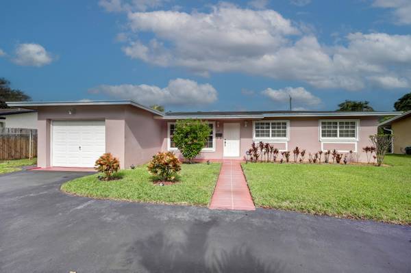 Plantation, FL 33317,4881 NW 8th CT