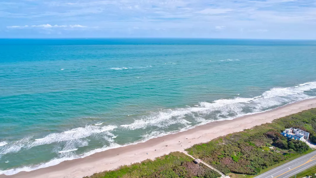 5059 North Highway A1a 304, Hutchinson Island, FL 34949