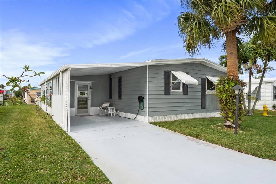 261 NE Cameo WAY, Jensen Beach, FL 34957