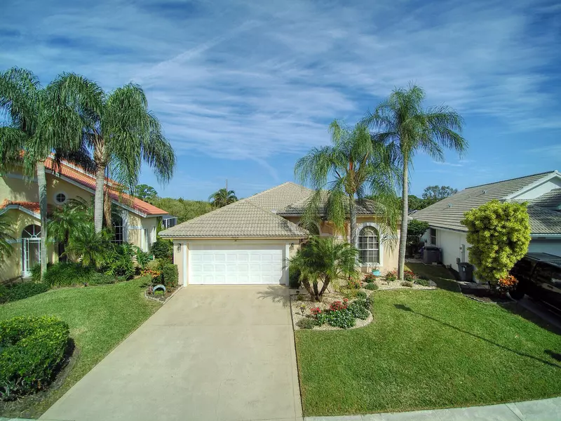 4868 SE Mariner Village LN, Stuart, FL 34997