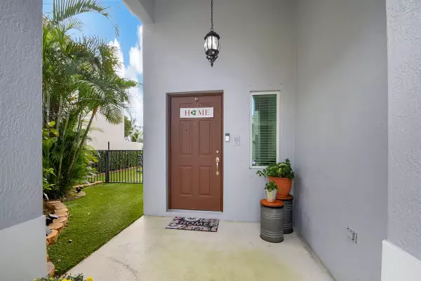 Lake Worth, FL 33463,6176 Spring Isles BLVD