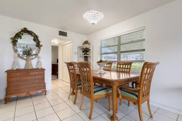 Boynton Beach, FL 33435,600 W Horizons 105