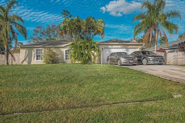 1483 SW Del Rio BLVD, Port Saint Lucie, FL 34953