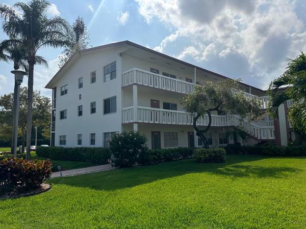 172 E Fanshaw, Boca Raton, FL 33434