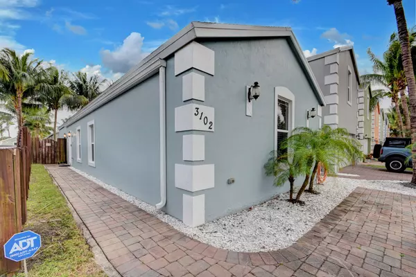 Palm Springs, FL 33461,3102 Shelby WAY