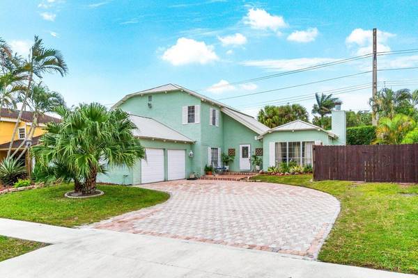 6979 W Calle Del Paz, Boca Raton, FL 33433