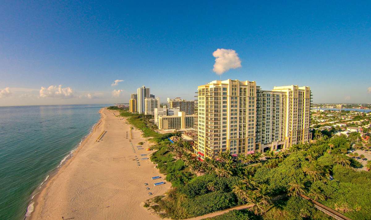 Singer Island, FL 33404,3800 N Ocean DR 710