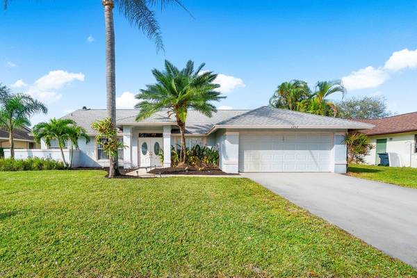 1747 Primrose LN, Wellington, FL 33414