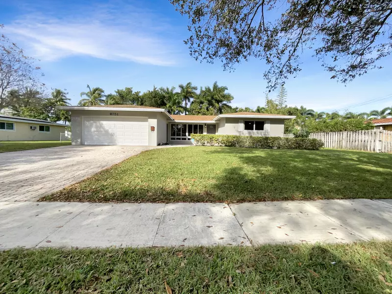 6751 NW 9th ST, Plantation, FL 33317