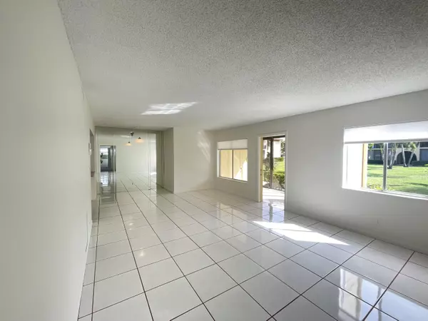 Greenacres, FL 33463,223 Pine Hov CIR C-1