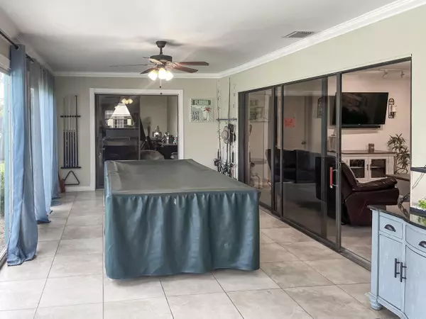 Lake Worth, FL 33462,6928 Paul Mar DR