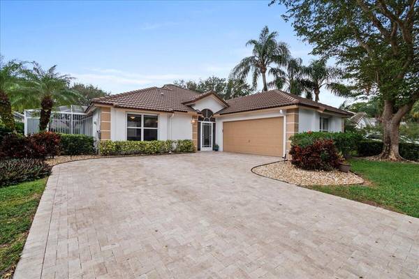 165 Cove RD,  Greenacres,  FL 33413