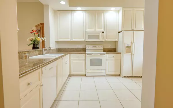 Fort Pierce, FL 34949,38 E Harbour Isle DR 105