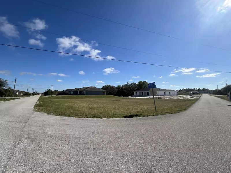 2302/2304 N Daniel AVE, Lehigh Acres, FL 33971