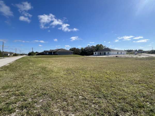 Lehigh Acres, FL 33971,2302/2304 N Daniel AVE