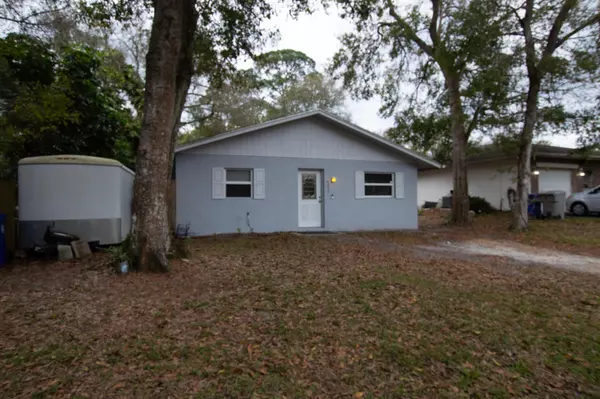 6015 7th PL, Vero Beach, FL 32968