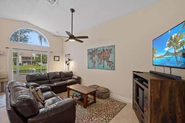 Wellington, FL 33414,12119 Sunset Point CIR