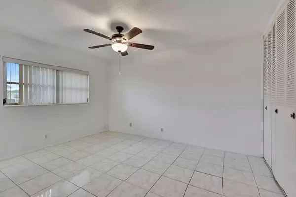 West Palm Beach, FL 33415,2625 W Emory DR G