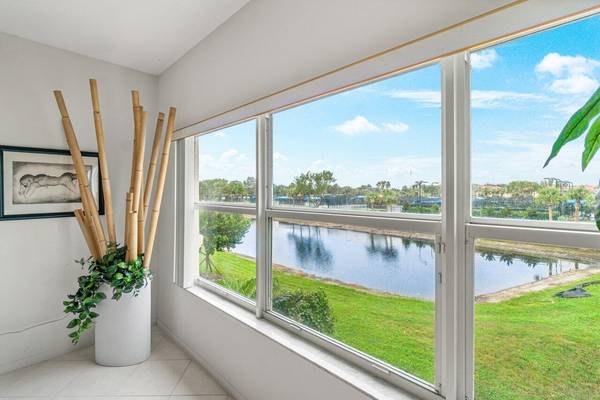 Boynton Beach, FL 33437,5938 Crystal Shores DR 208