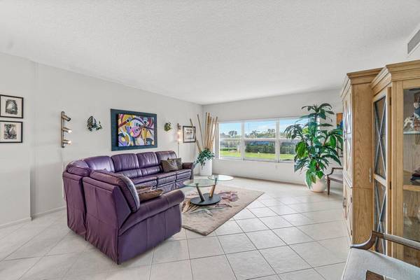 Boynton Beach, FL 33437,5938 Crystal Shores DR 208