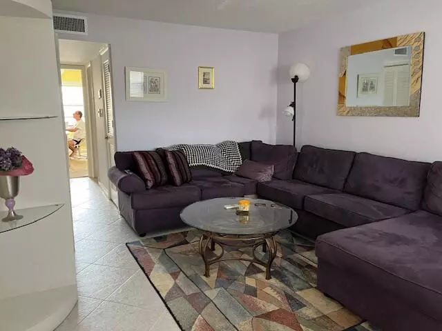 247 Capri F, Delray Beach, FL 33484