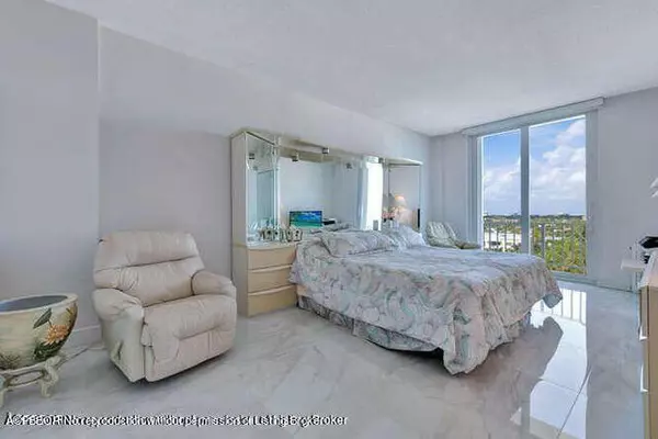 Palm Beach, FL 33480,100 Worth AVE Ph-7