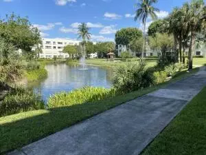 3138 Via Poinciana 102, Lake Worth, FL 33467